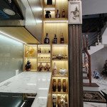 Nhà đẹp ở ngay - phố vip bồ đề - nội thất chất - view thoáng trước sau - 1 bước ra phố ra hồ