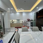 Bán nhà trương định, một bước ra phố, 5 tầng thang máy xịn, 40m2, mt 5m, 7.95 tỷ