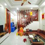 Bán nhà hoàng mai 33m2 x 5 tầng. ngõ rộng. gần ô tô. nhà tự xây rất chắc chắn. giá 6.5 tỷ.