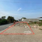 Chủ ngộp nh bán nhanh lô góc 2 mặt tiền ngay cây xăng thạnh phú đi vào 1,5km