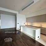 Bán căn 3 phòng ngủđặc quyền tầng penthouse toà lake - grand marina saigon. giá bán 72 tỷ (trần cao 4m2)