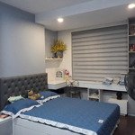 Chính chủ cho thuê căn hộ 3 phòng ngủ full đồ five star nhận nhà 5.2