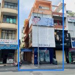 Cho thuê nhà góc 2 mặt tiền 222 đường hai bà trưng ở tân định quận 1