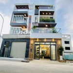 Kẹt tiền bán gấp nhà mặt tiền nguyễn phúc chu p.15, (5mx15m) 4 tầng giá chỉ: 13 tỷ còn thương lượng