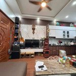 Hiếm ngã tư sở, nhà đẹp, ngõ thông tứ tung, ô tô đỗ cửa, dt 31m, mt 4m, giá 7,39 tỷ
