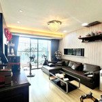 Duy nhất! bán căn hộ 2pn2vs rộng 101m2 tháp b tòa sky city 88 láng hạ. full nội thất, giá 8x tr/m2