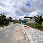 Cần bán gấp đất trung tâm thị trấn lập thạch. dt 100m2, cách chợ lập thạch 50m. giá 2,55 tỷ bao phí