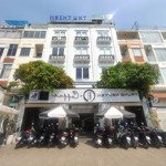 Mặt tiền quận 1 - ngang khủng 12m - 6 tầng , thang máy - sân đậu oto thoải mái - giá chỉ 85 tỷ tl