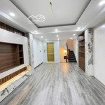 Siêu hiếm! nhà 6 tầng, 40m2,mặt tiền4m, thang máy, lô góc, tt q cầu giấy, ngõ thẳng, gần phố chỉ 9.8 tỷ