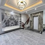 Cực phẩm. lô góc. thang máy. ô tô dừng đỗ, nhà mới kính koong, kinh doanh tiện ích ko thiếu thứ gì