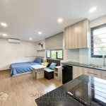 Cho thuê chdv 40m2 - có bancol, máy giặt riêng, nội thất hiện đại - gần chợ bà chiểu