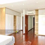 Cho thuê nhà phố lakeview city nội thất cơ bản giá bán 25 triệu/th, đầy đủ nội thất giá bán 30 triệu- 35 triệu/th.