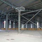 Cho thuê 4500 m2 kho xưởng (có thể chia đôi) trong cụm công nghiệp trại gà - phú diễn - bắc từ liêm