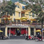 Sang nhượng mặt bằng kd cafe thành phố giao lưu. sẵn mô hình vào làm luôn. dt 300m2 mặt tiền đẹp