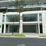 Bán shophouse garden plaza mặt tiền đường tôn dật tiên -phú mỹ hưng.