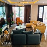 Cho thuê bt song lập 200m2, khu hồ điều hòa 12ha vinhomes the harmony, giá thỏa thuận, có thang máy
