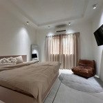 Căn hộ dịch vụ 1pn thoáng quận 7 gần cressent mall, khu chế xuất, lotte, rmit
