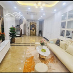 đẹp lung linh - nội thất sịn - 7 tầng - thang máy nhập khẩu - thông sàn - dòng tiền - lò đúc nối ph