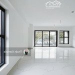 Căn gócdiện tíchlớn nhất 242m2 - 4 phòng ngủ+ 1 3 vệ sinh- sky linked villa (xe hơi chạy lên tận nhà) giá chỉ 15 tỷ