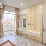 Thuê ngay căn hộ 1pn ban công lớn 45m2 mới 100% ngay phan xích long, phú nhuận.