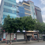 Chính chủ bán gấp nhà 74m2 phố trần vỹ, lô góc 3 mặt thoáng, vỉa hè 2 bên, kinh doanh, giá 19,9 tỷ.
