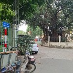 Bán đất, trung tâm hành chính quận bắc từ liêm. 70 m2, mặt tiền 5.7m. ô tô đỗ cửa. giá 6.5 tỷ