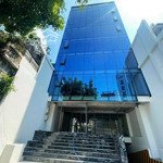 Cho thuê siêu tòa nhà mt trường sơn, p.2. dt: 8x20m, hầm 6 tầng, sàn suốt, pccc. giá 120 triệu