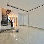 Tầng trệt 5x22m vạn phúc. có máy lạnh, thang máy, lối đi riêng, đường 16m, vị trí đẹp. giá 10tr tl