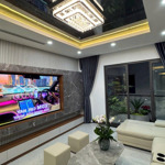 Chính chủ bán nhà đẹp fun nội thất cầu thang máy phố trạm long biên hà nội 60m2