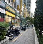 Bán shophouse mặt tiền masteri an phú, 170m2 (1 trệt 2 lầu), đang cho thuê, giá bán 26 tỷ