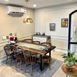 Chủ nước ngoài cần tiền bán gấp căn hộ 3 phòng ngủ, tầng cao view hồ tây tại kosmo giá bán 94 triệu/m2