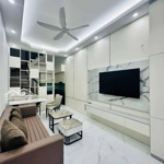 Khâm thiên, đống đa. dt 26m2 x 4 tầng, mt 3,1m, giá 5,8 tỷ, ngõ nông bà gác, gần ô tô.