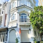 Bán gấp nhà 2 mặt tiền góc kdc la casa quận 7, thiết kế tân cổ điển giá 20 tỷ, hỗ trợ vay bank, tl