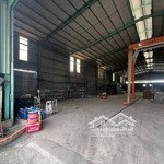 Cho thuê kho xưởng 2.000m2 bình chánh. điện bình 250kva. có trạm cân, cẩu trục.