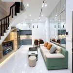 Nhà 5 tầng, 32m2, vị trí đẹp, ngõ nông, thoáng, nam dư, nhỉnh 4 tỷ