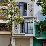 Bán nhà mặt tiền ngay ngã sáu cộng hòa - quận 3 - (4x15m) - 3 tầng - hđt: 100tr/th - giá: 24 tỷ