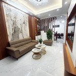 Kim giang hoàng mai nhà 40m2 4 tầng - 1 bước ra ô tô chưa tới 8 tỷ