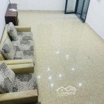 Nhà nguyễn văn cừ - 40m2 - ô tô đỗ cổng - 2 phút sang phố cổ