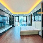 Nhỉnh 8tỷ - lô góc ô tô - thang máy kính koong
