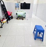 Bán nhà gần thoại ngọc hầu, 4m x 15m, gần mặt tiền, 2 tầng, chỉ nhỉnh 4 tỷ
