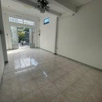 Nhà gần chợ căn cứ trệt 2 lầu 4x15m có 3pn 3wc đường 10m nguyễn oanh p17 gv