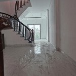 Bán căn nhà 4 tầng oto vào nhà cách đại lộ thăng long 300m