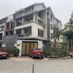 Cho thuê biệt thự trần bình, 200m2, 4 tầng, lô góc, vp, kd, du học - 40 triệu