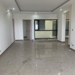 Bán căn hộ 320m2 - 4 phòng ngủ- 5 vệ sinh giá bán 6 tỷ 400, lh mr. tùng 0964690900