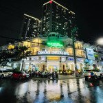 Cho thuê nhà góc 2mt đường trường sơn, p4, tân bình. dt: 8x20m. trệt