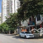 Cho thuê biệt thư việt hưng dt: 200m2x 3,5 tầng, ở và làm vp cty , giá : 25tr/tháng