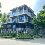 Biệt thự siêu đẹp tại phú mỹ hưng căn góc gần công viên lớn