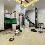 Siêu phẩm hồ tai trâu 36m 5 tầng thang máy full nội thất sát phố