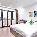 Cho thuê studio 30m2 xuân diệu gần hồ tây, full đồ, có ban công, thang máy, giá bán 7,5 triệu/th