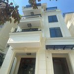 Cho thuê villas bason - bến nghé - quận 1 siêu sang, xịn. hầm 4 tầng có thang máy, giá rẻ nhất khu